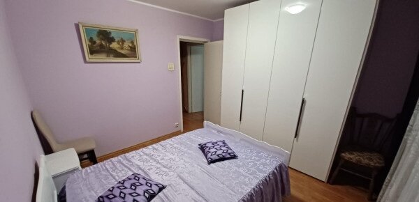 Tineretului x Cantemir x Unirii, langa Bv Marasesti si metrou Unirii.