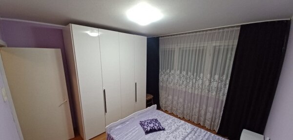 Tineretului x Cantemir x Unirii, langa Bv Marasesti si metrou Unirii.